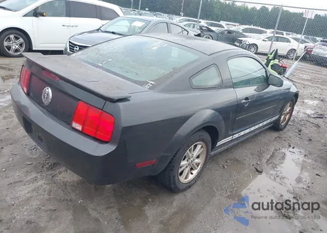 2007 Ford Mustang V6 Deluxe/V6 Premium z USA, uszkodzony, nr VIN 1ZVFT80NX75211227